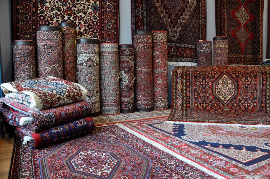 types and classification of hand-knotted carpets